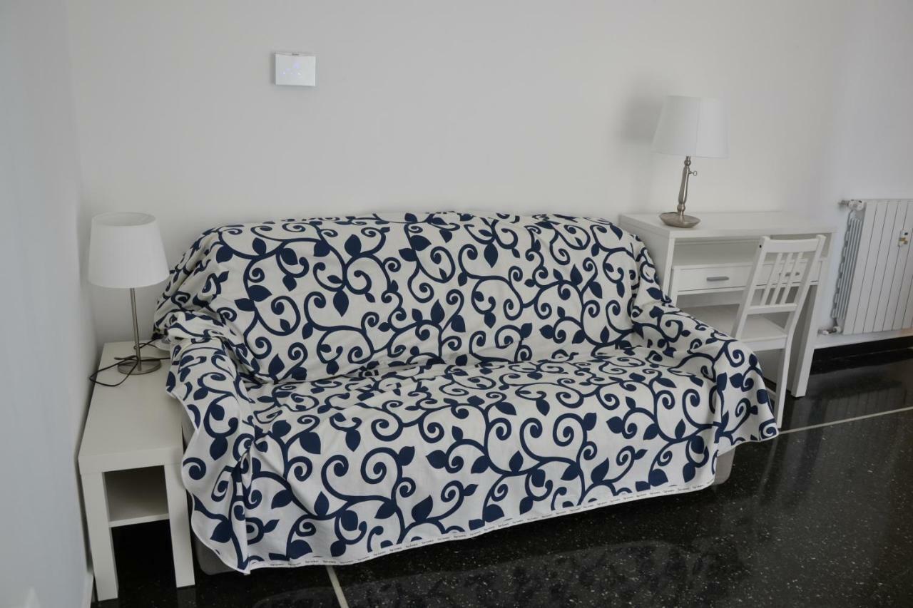 Il Nido Di Quarto Con Park Auto Macchine Piccole Segmento B Genova Exterior foto